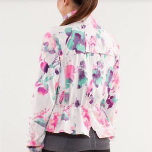 SET LULULEMON RUN: PACESETTER BLURRED BLOSSOMS TRAVEL TRACK JACKET ~4